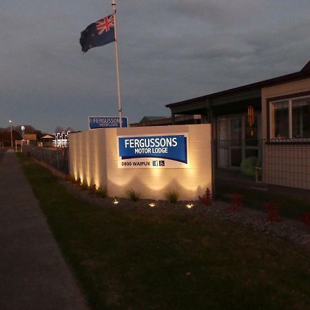 Fergussons Motor Lodge Waipukurau Exterior photo